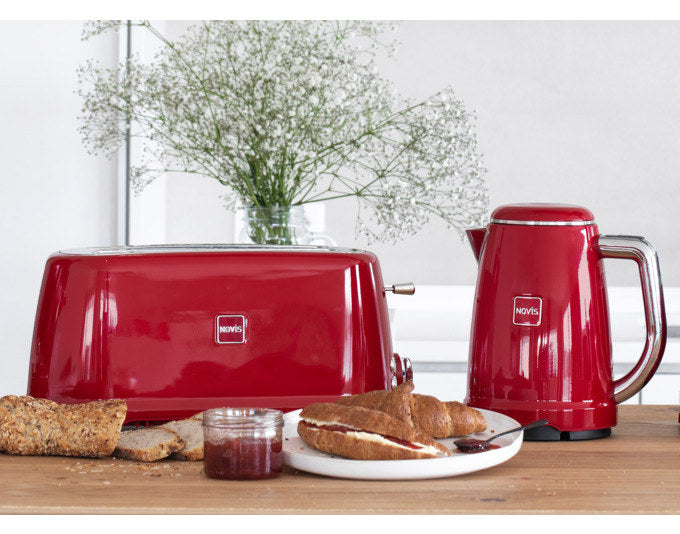 NOVIS Wasserkocher Iconic Line KTC1 rot in Rot präsentiert im Onlineshop von KAQTU Design AG. Wasserkocher ist von NOVIS