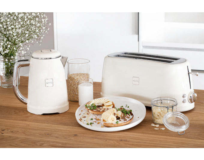 Eleganter NOVIS Toaster Iconic Line T4 in Creme, ideal für stilvolles Toasten in jeder modernen Küche.