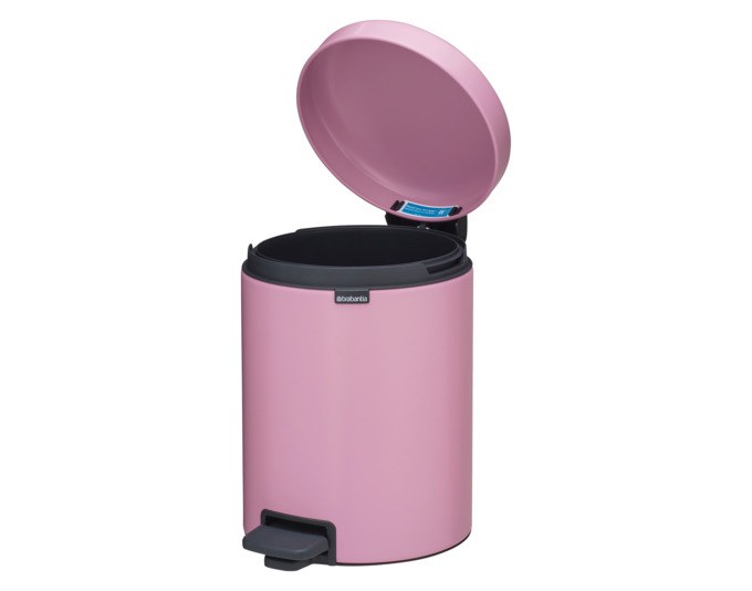 Rosafarbener BRABANTIA Treteimer NewIcon mit 5 Liter Fassungsvermögen, herausnehmbarem Kunststoff-Inneneimer und Pedalmechanismus.
