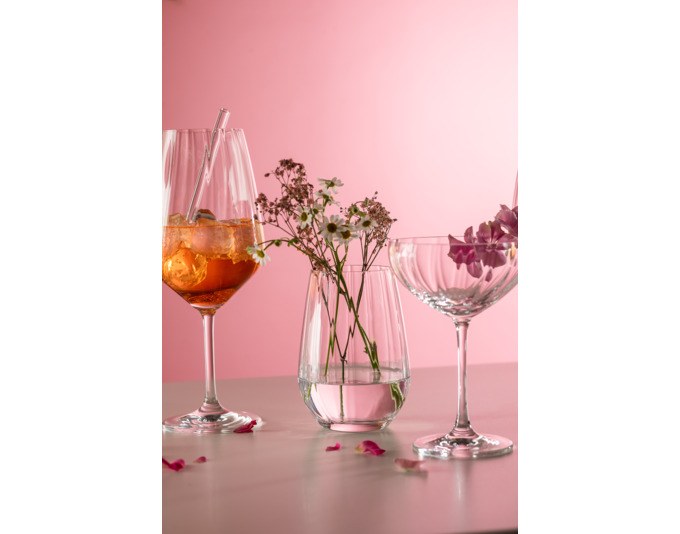 Vier transparente SCHOTT ZWIESEL Spritzgläser Blossom 130 aus Tritan Kristallglas mit blütenartiger Kelchform und strukturierter Oberfläche.