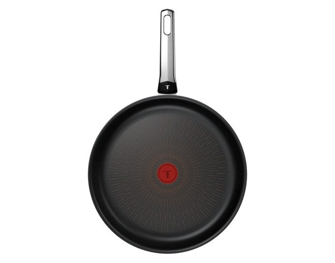 Schwarze TEFAL Bratpfanne Excellence G7 mit 32 cm Durchmesser, silbernem Griff und tiefer Form für grössere Portionen.