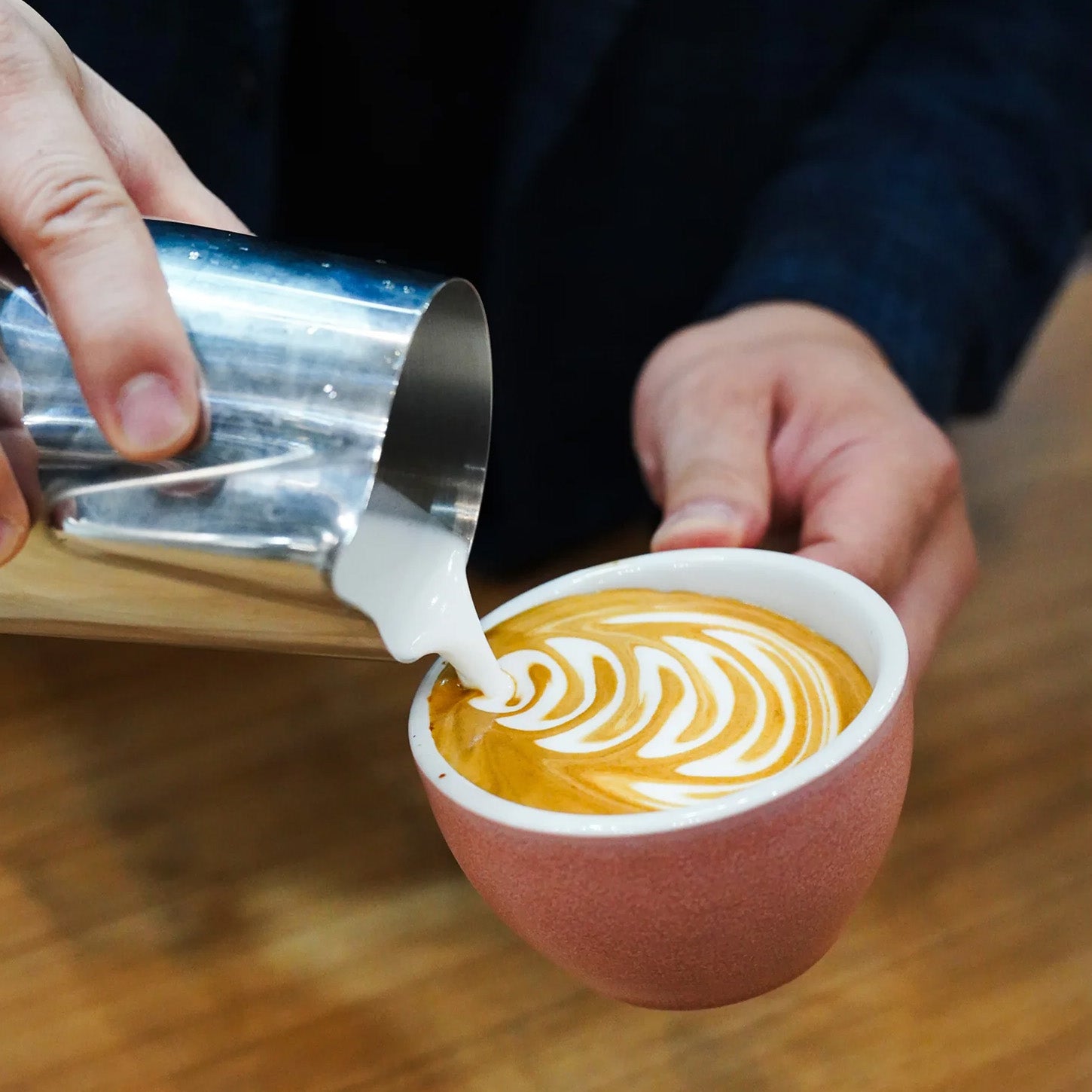 Schlichte und stilvolle Egg Kaffeetasse von Loveramics, 200ml, in sanften Pastelltönen, ideal für genussvolle Kaffeemomente.