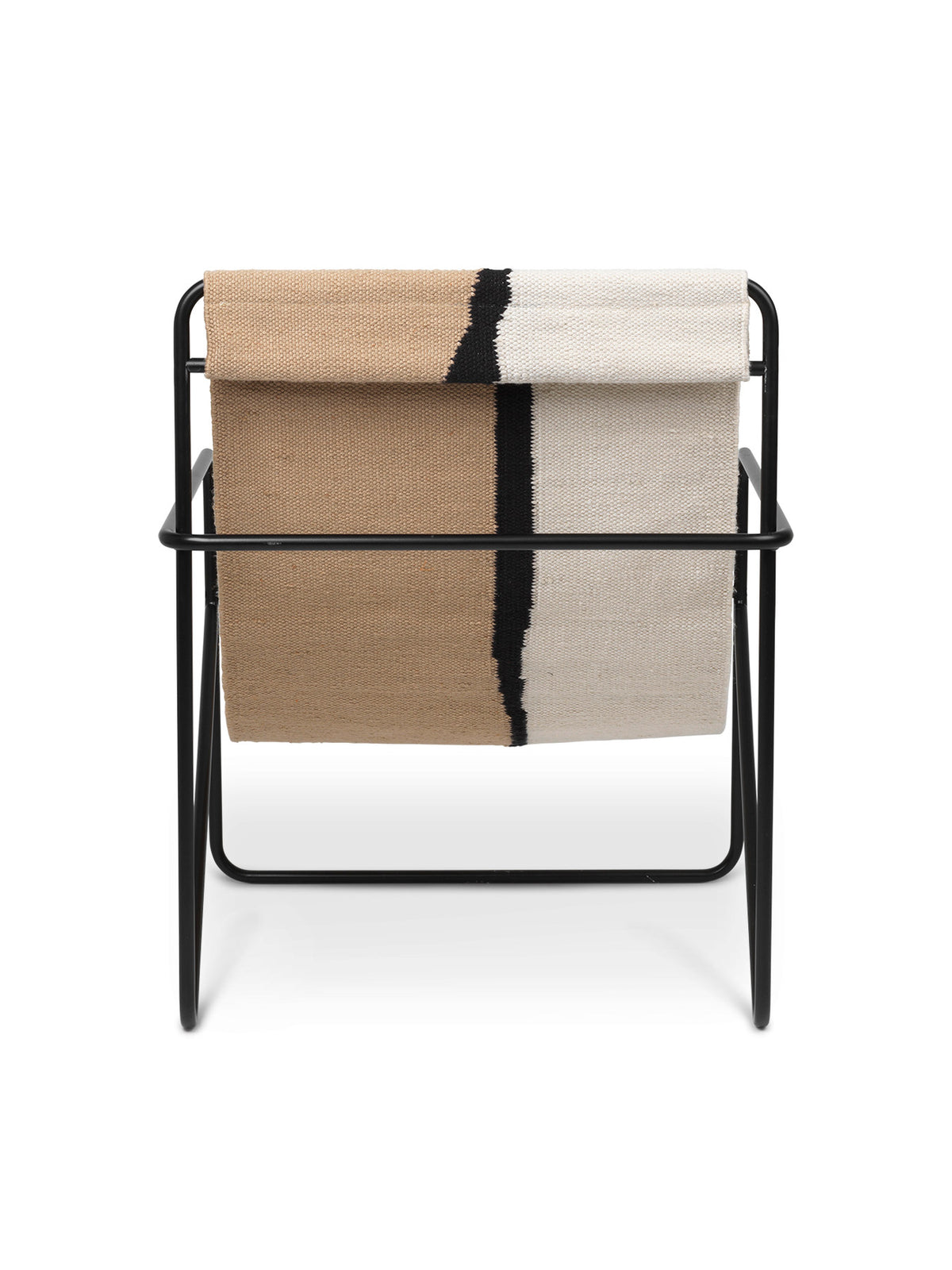 Desert Loungestuhl in Schwarz/Soil präsentiert im Onlineshop von KAQTU Design AG. Outdoor-Sessel mit Armlehnen ist von Ferm Living