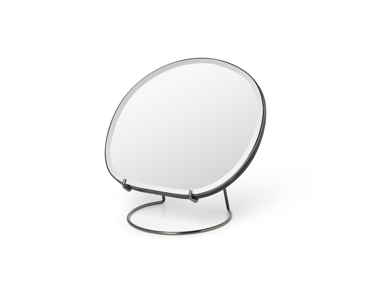 Pond Tischspiegel in Silber / Chrom präsentiert im Onlineshop von KAQTU Design AG. Tischspiegel ist von Ferm Living