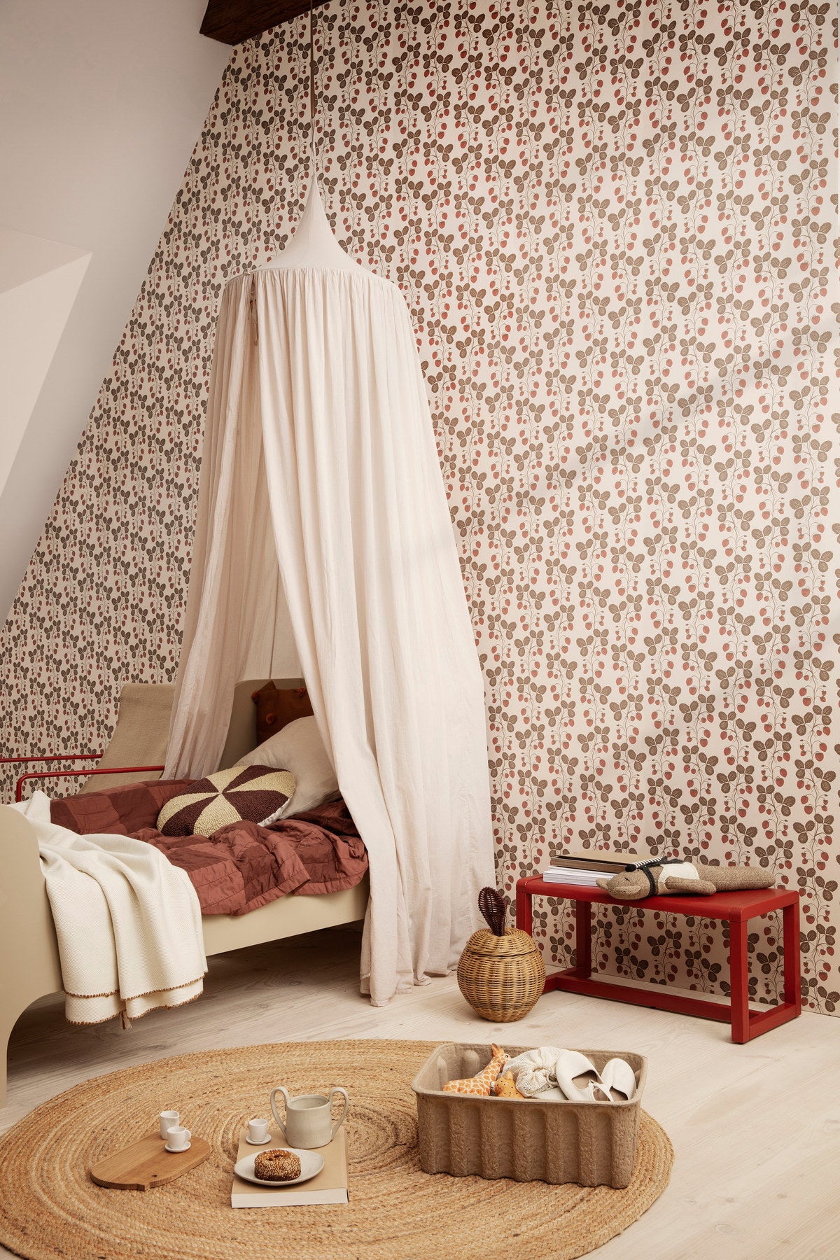 Sill Junior Bett in Kaschmir präsentiert im Onlineshop von KAQTU Design AG. Bett ist von Ferm Living
