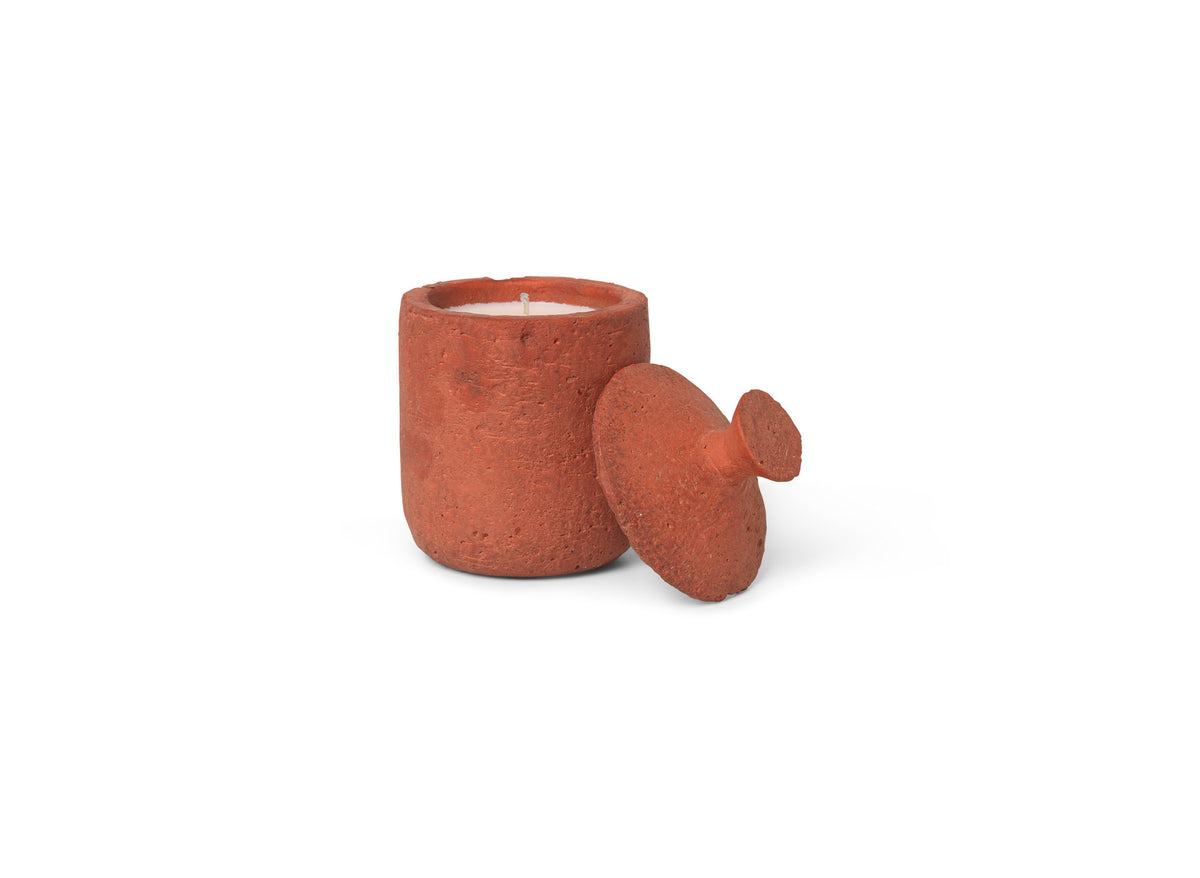 Ura Duftkerze in Red Sienna präsentiert im Onlineshop von KAQTU Design AG. Duftkerze ist von Ferm Living