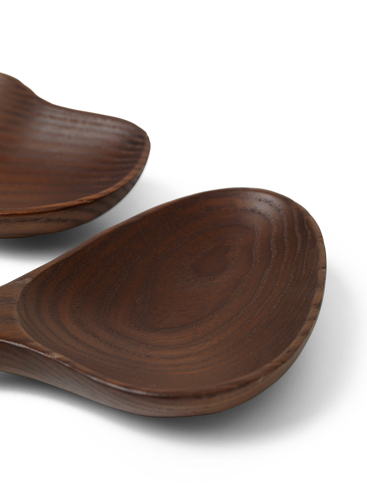 Os Salatbesteck in Braun präsentiert im Onlineshop von KAQTU Design AG. Salatzubehör ist von Ferm Living