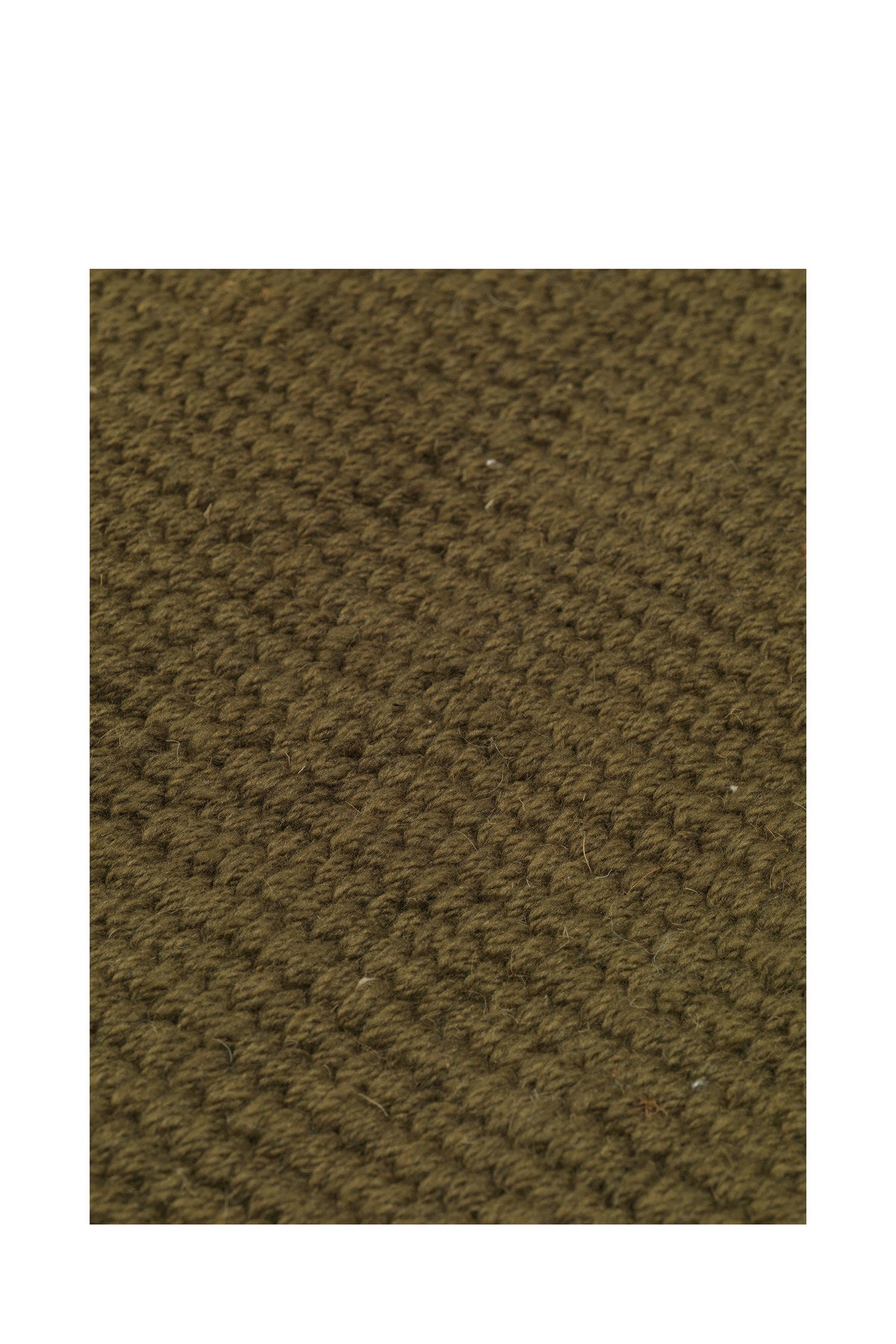Block Teppich in Olive/Natural präsentiert im Onlineshop von KAQTU Design AG. Teppich ist von Ferm Living
