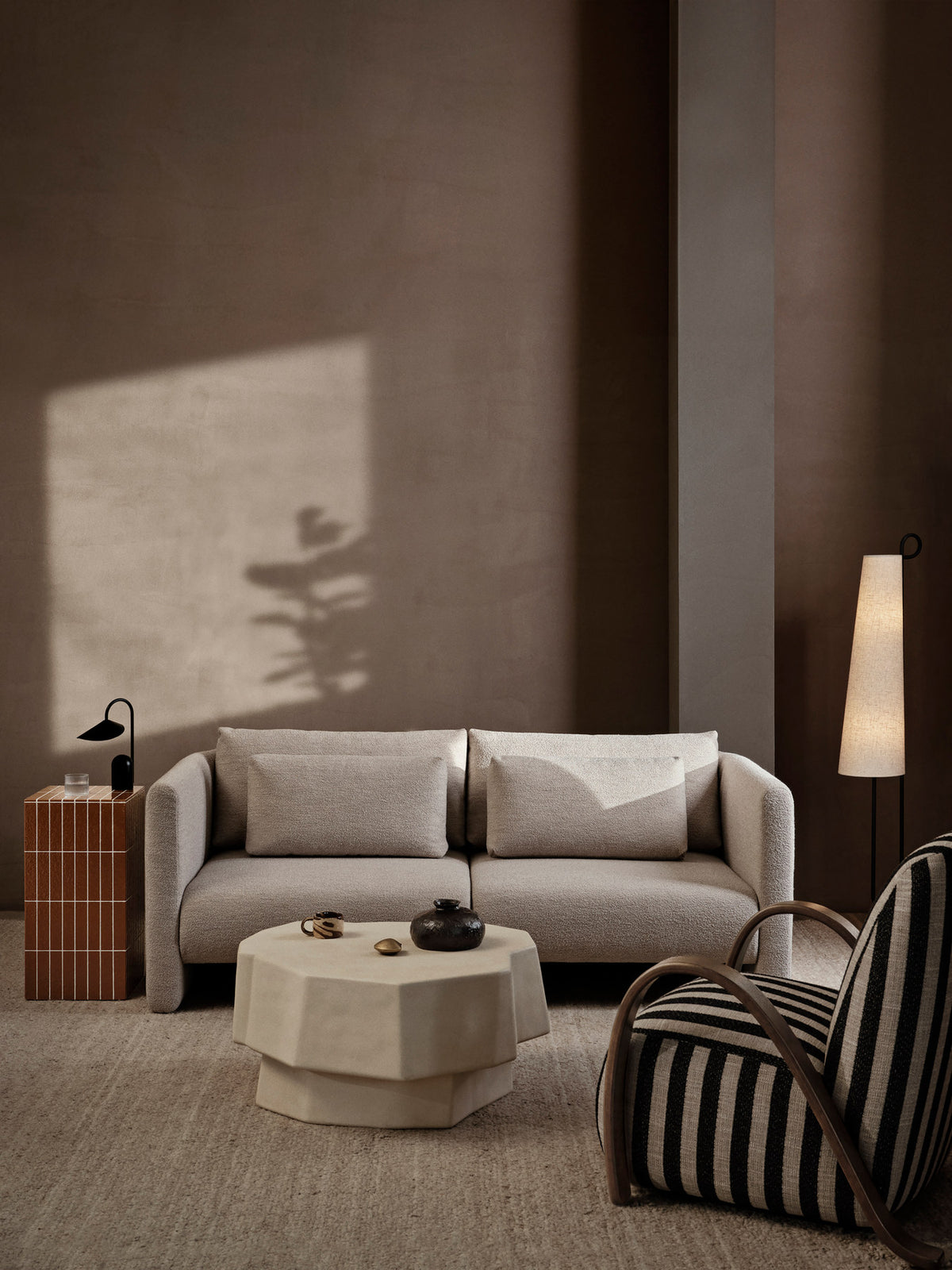 Staffa Couchtisch Ø84 in Ivory präsentiert im Onlineshop von KAQTU Design AG. Couchtisch ist von Ferm Living