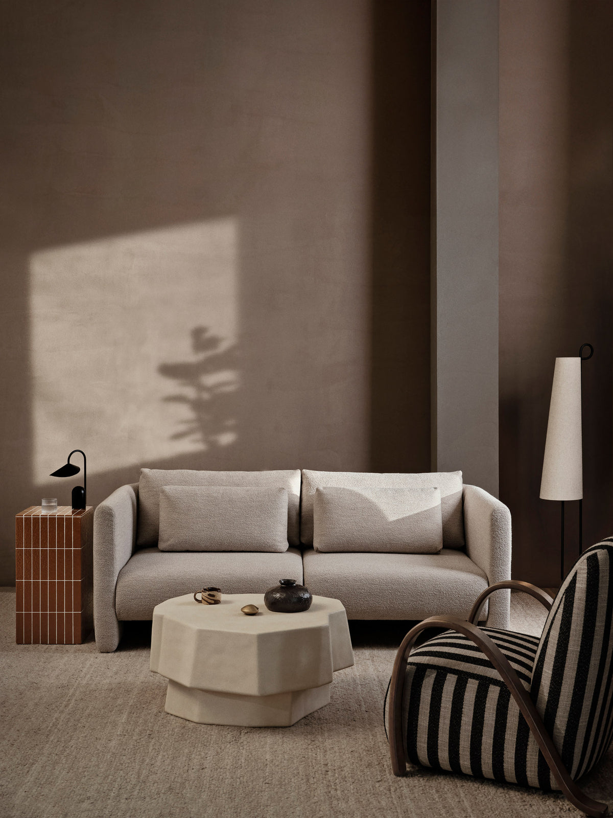 Staffa Couchtisch Ø84 in Ivory präsentiert im Onlineshop von KAQTU Design AG. Couchtisch ist von Ferm Living