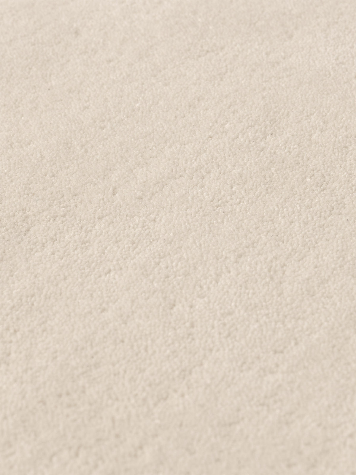 Rechteckiger Stille Tufted-Teppich von Ferm Living in Dunkel Pecan, Vorderseite aus getufteter Wolle, Rückseite aus Baumwolle.