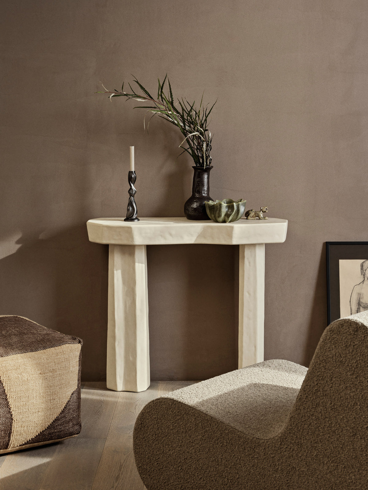 Staffa Console Table in Ivory präsentiert im Onlineshop von KAQTU Design AG. Couchtisch ist von Ferm Living