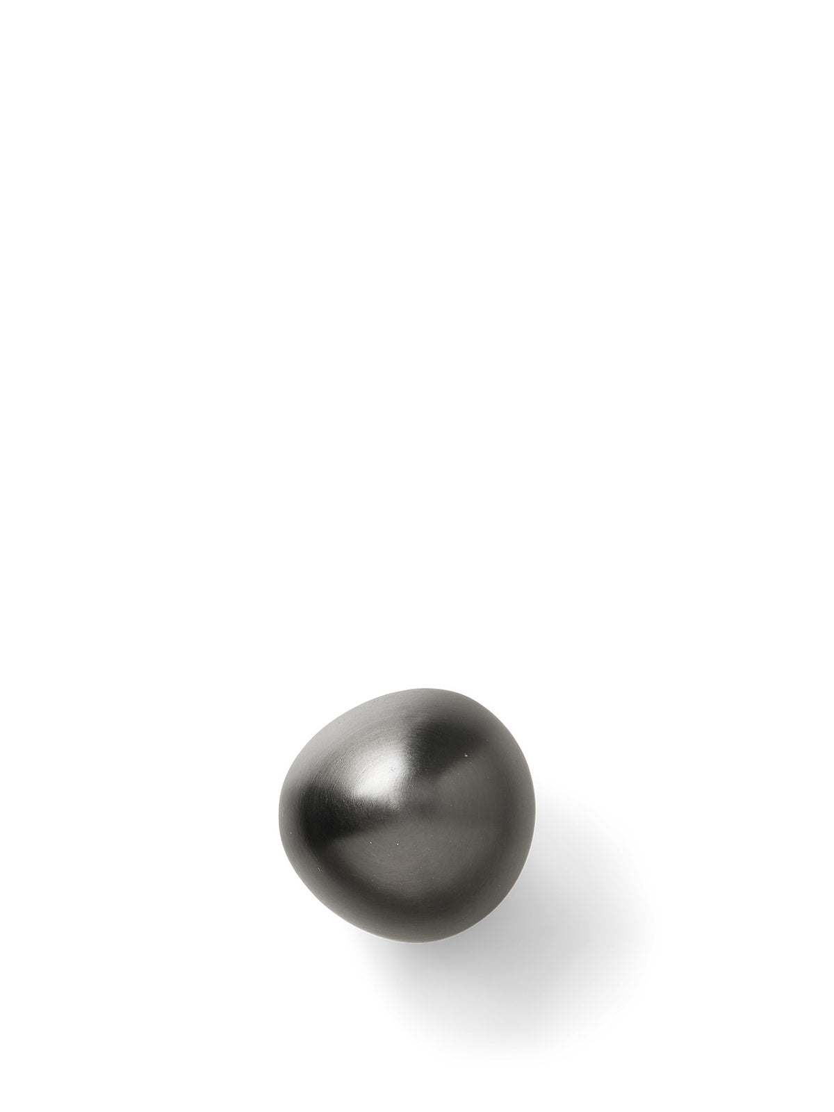 Haken Mushroom in Black Brass präsentiert im Onlineshop von KAQTU Design AG. Kleiderhaken ist von Ferm Living