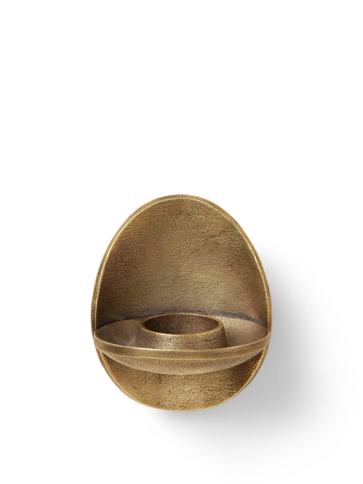 Agapé Wall Tealight Holder in Brass finish präsentiert im Onlineshop von KAQTU Design AG. Teelichthalter ist von Ferm Living
