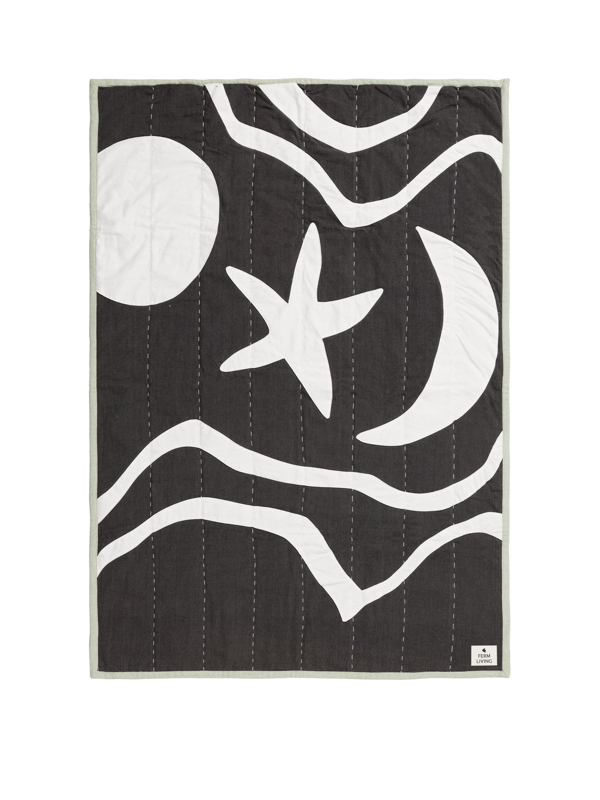 Kove Applique Steppdecke in Holzkohle/Ulme Grün präsentiert im Onlineshop von KAQTU Design AG. Wolldecke ist von Ferm Living