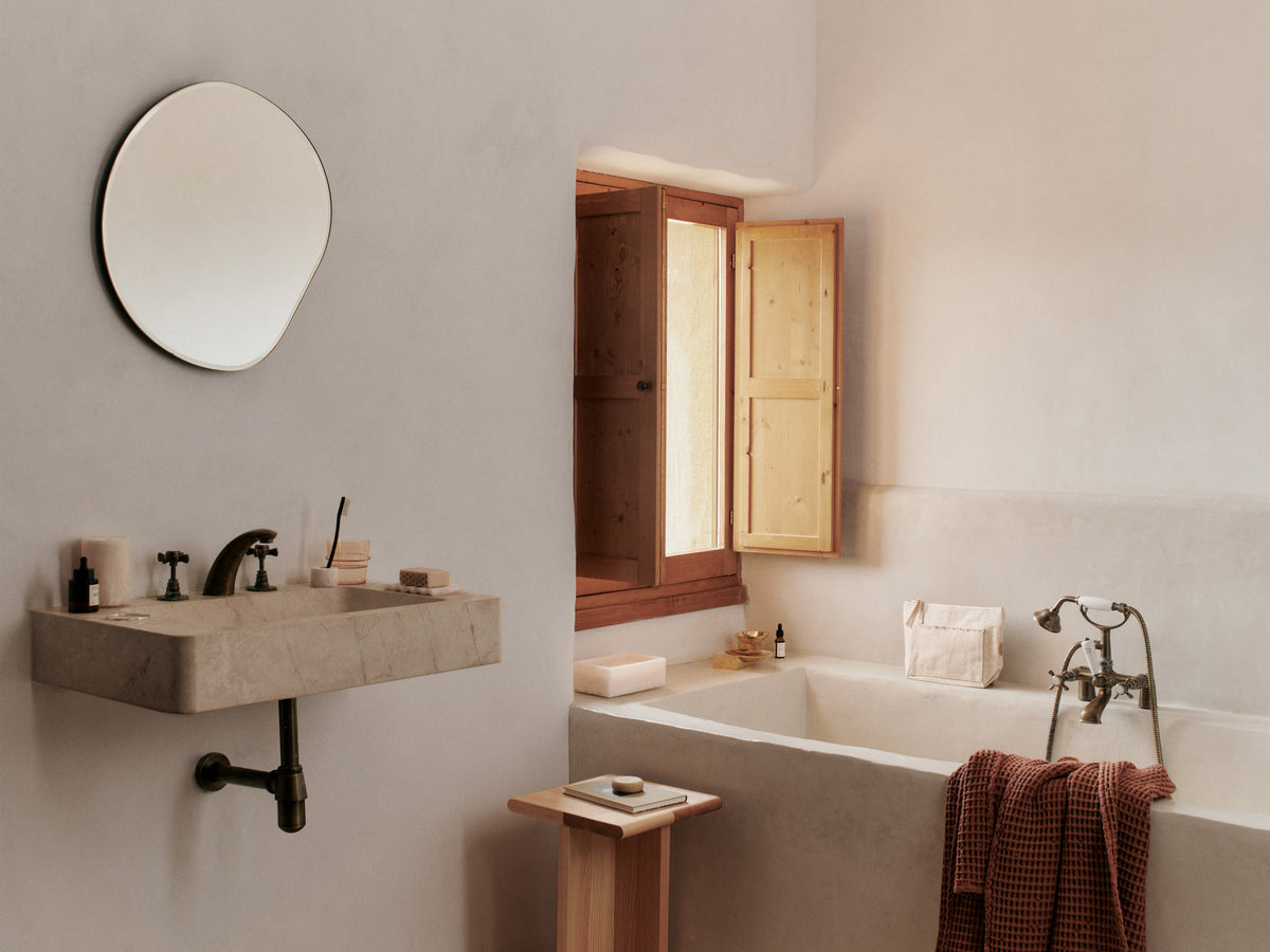 Organic Badetuch in Brauner Ton präsentiert im Onlineshop von KAQTU Design AG. Badetuch ist von Ferm Living