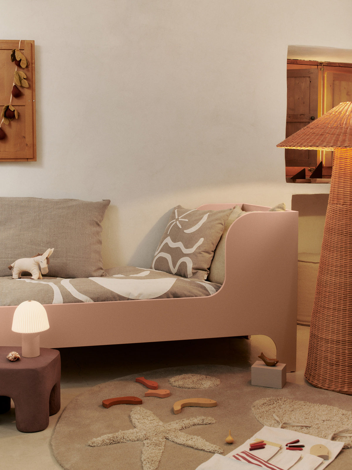 Kove Applique Kissenbezug in Elm Green präsentiert im Onlineshop von KAQTU Design AG. Deko Kissenbezug ist von Ferm Living
