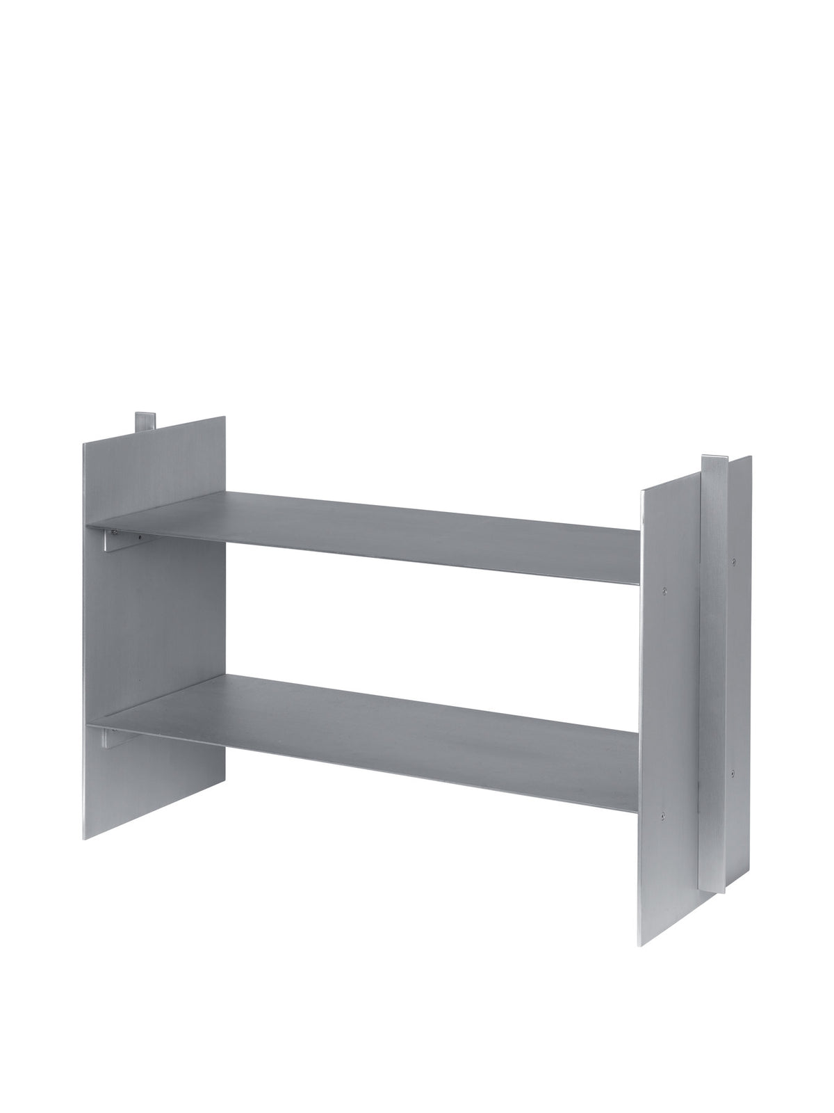 Lager Low Regal in Aluminium präsentiert im Onlineshop von KAQTU Design AG. Standregal ist von Ferm Living