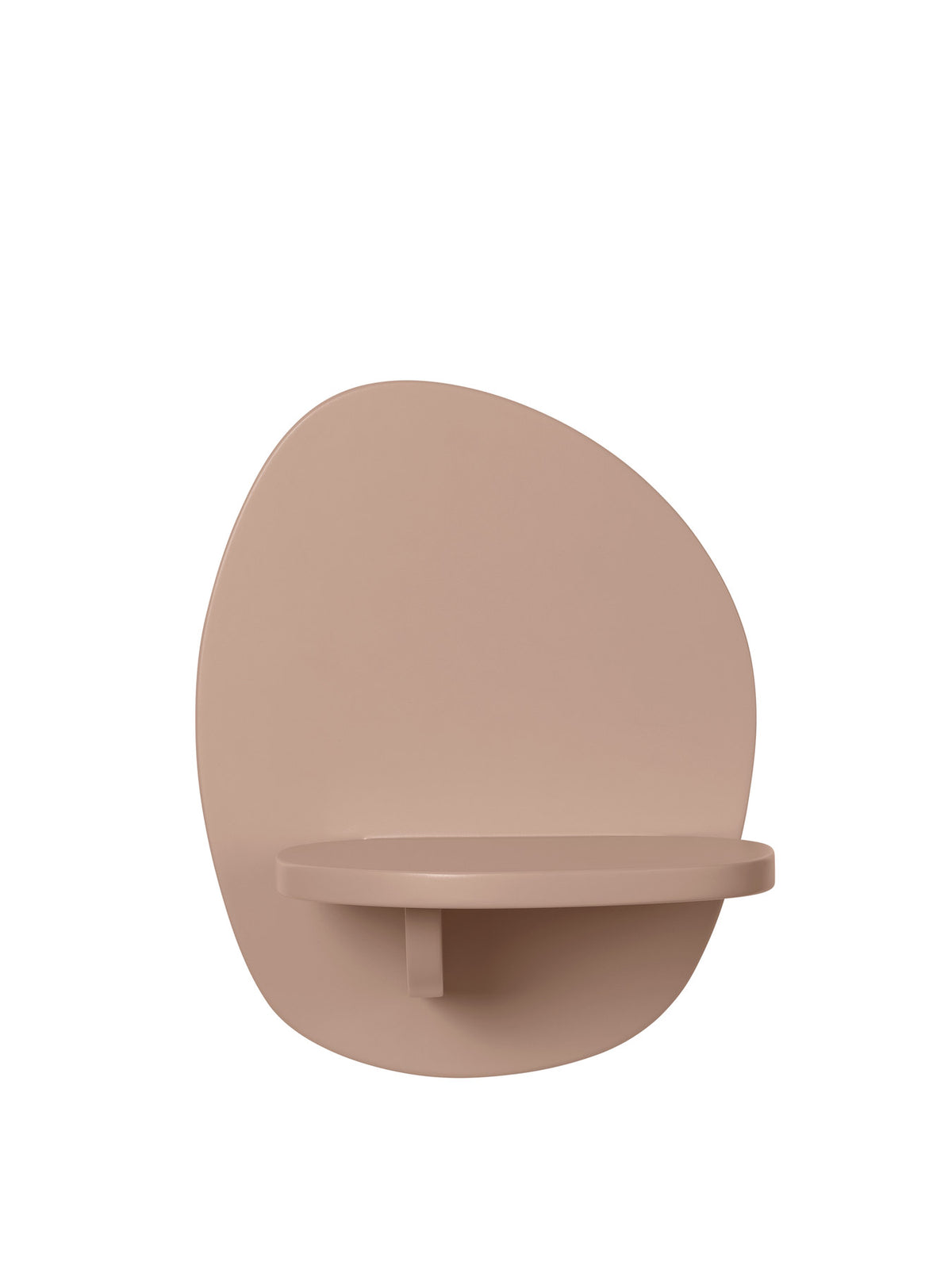 Wandregal Pilu H25 von Ferm Living mit organischer, geschwungener Form und grosszügiger Rückwand, aus lackiertem FSC-zertifiziertem MDF gefertigt.