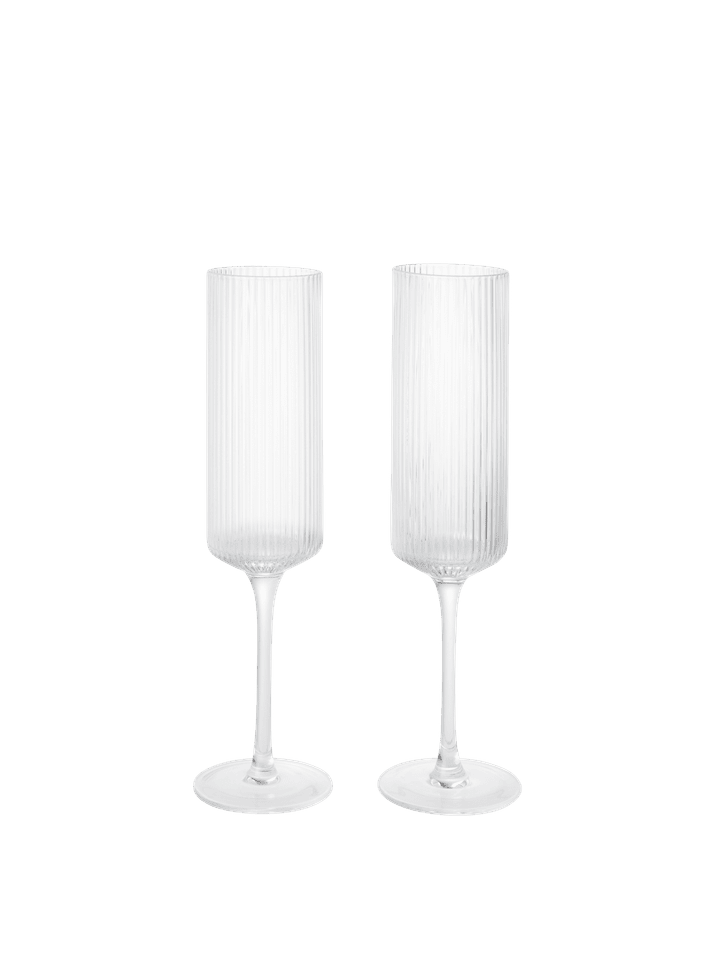 Ripple Champagnerflöten Set aus 2 in Klar präsentiert im Onlineshop von KAQTU Design AG. Kitchen ist von Ferm Living