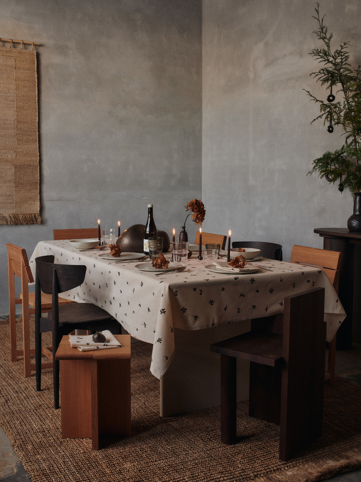 Baies Servietten Set aus 4 in Natürliche/Dunkle Schokolade präsentiert im Onlineshop von KAQTU Design AG. ist von Ferm Living