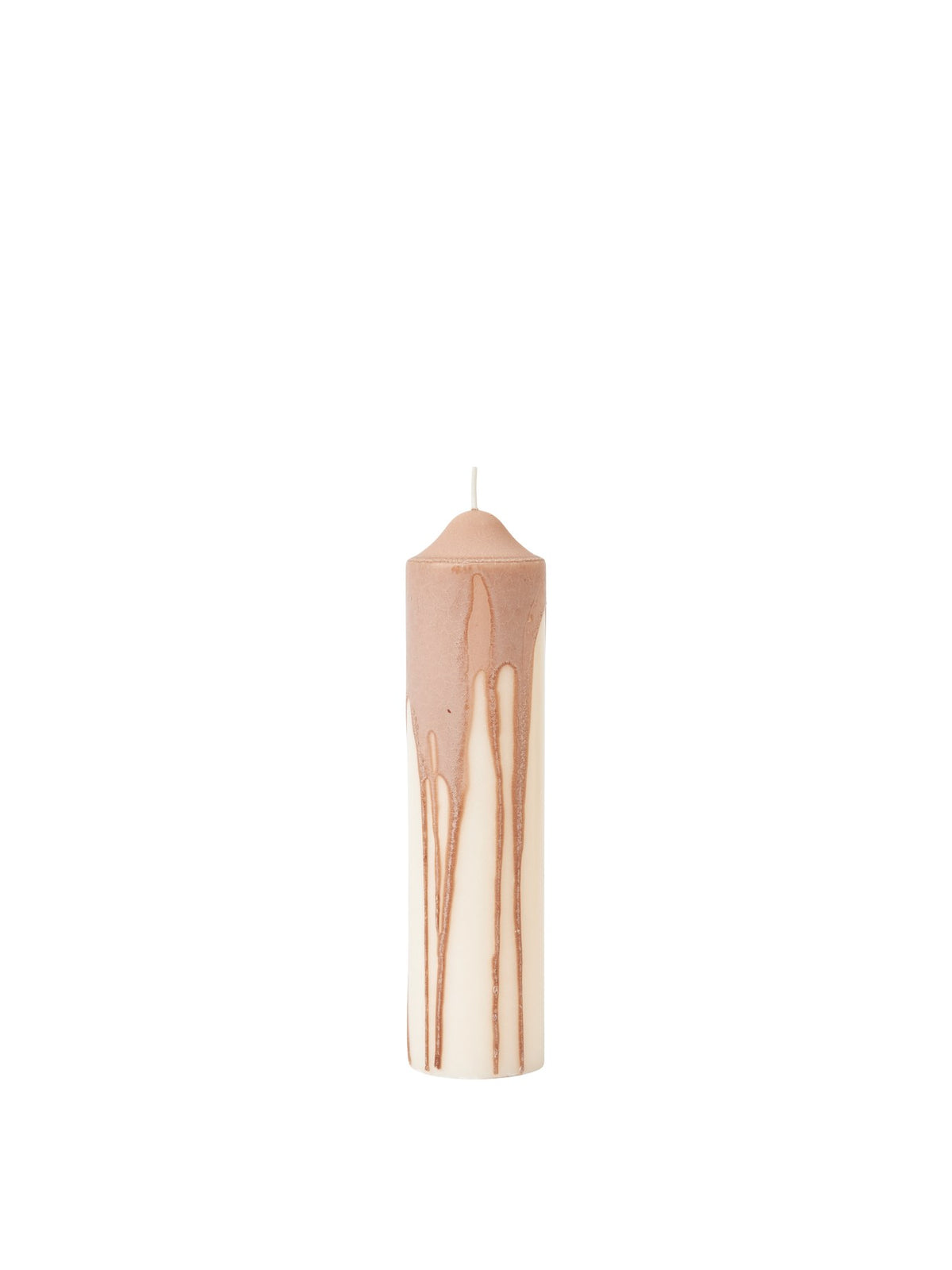 Stumpenkerze aus reinem Stearin in Dunkle Schokolade, zylindrische Form mit gewelltem, handverziertem Wachsprofil, Höhe 20 cm.