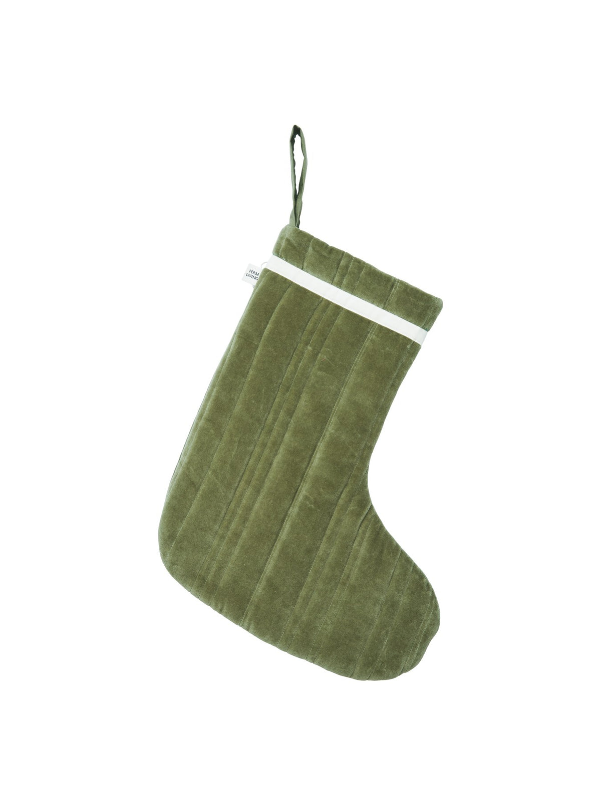 Gesteppter Weihnachtsstrumpf aus Bio-Baumwoll-Samt in Khaki mit Baumwollband-Bündchen, Grösse 33 x 40 cm, von Ferm Living.