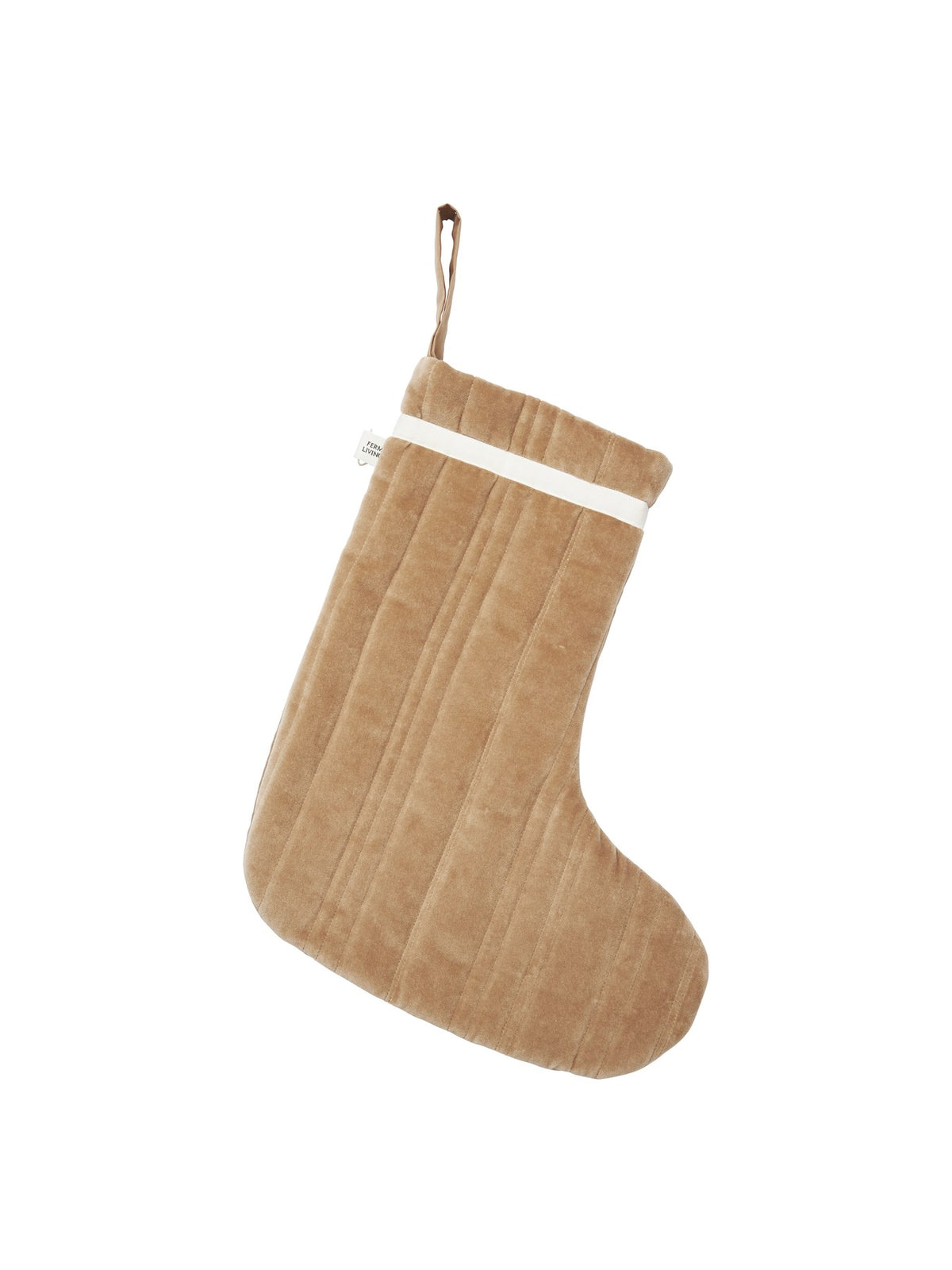 Gesteppter Weihnachtsstrumpf aus Bio-Baumwoll-Samt in Khaki mit Baumwollband-Bündchen, Grösse 33 x 40 cm, von Ferm Living.