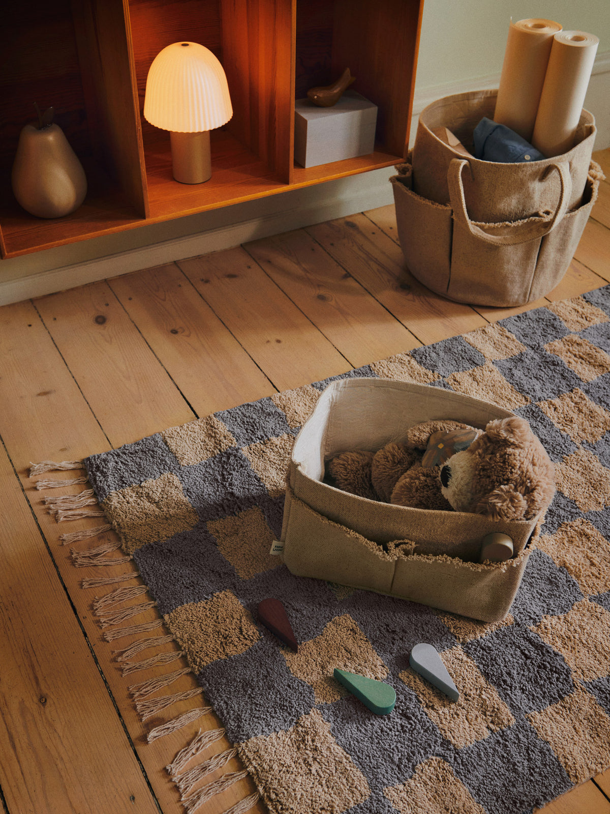 Pear Money Bank in Cashmere präsentiert im Onlineshop von KAQTU Design AG. Figuren / Objekte Kids ist von Ferm Living