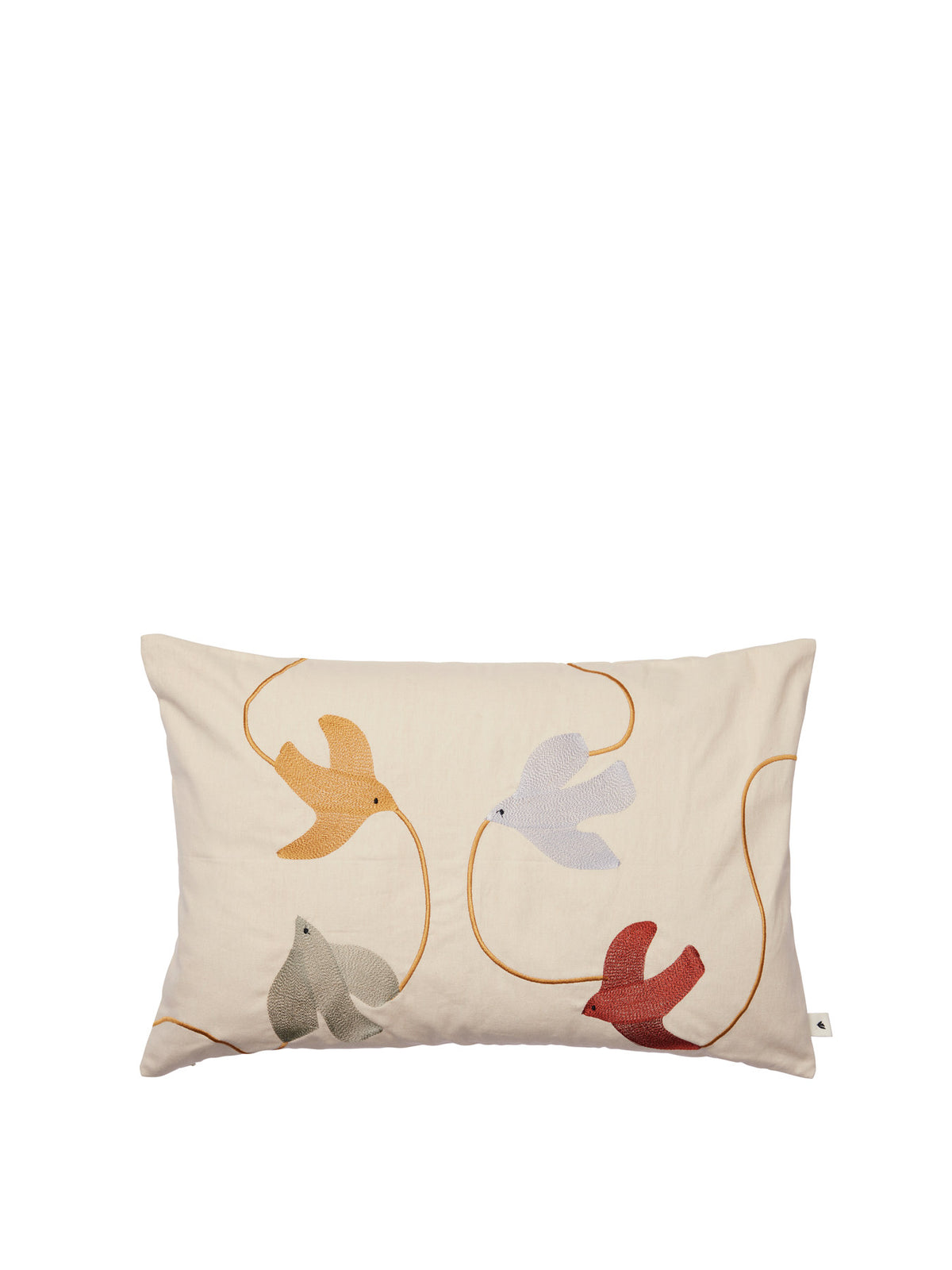 Swif Bird Embroidered Cushion Cover Rectangular in Multi präsentiert im Onlineshop von KAQTU Design AG. Deko Kissenbezug ist von Ferm Living