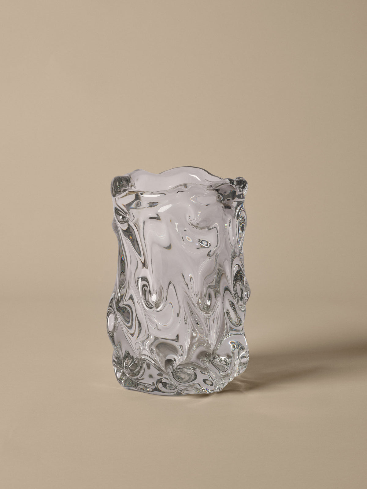 Virelle Vase H24 in Clear präsentiert im Onlineshop von KAQTU Design AG. Vase ist von Ferm Living