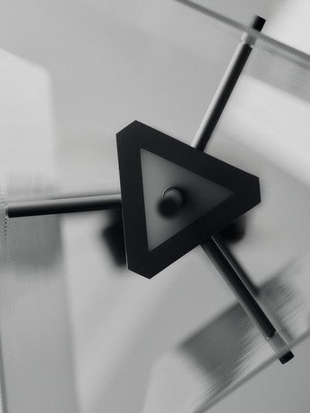 Elegante Oeste Pendellampe von Ferm Living aus klarem Glas, ideal für eine zeitgemäße und einladende Raumgestaltung.
