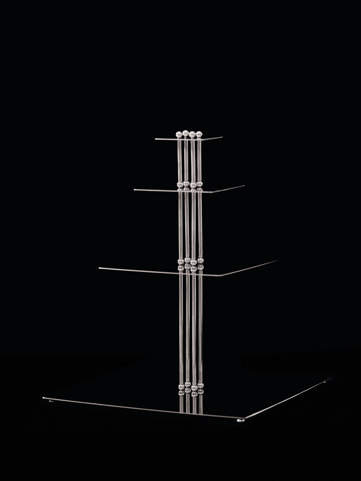 Orbelle Etagere in Mirror Polished präsentiert im Onlineshop von KAQTU Design AG. Servierplatten ist von Ferm Living