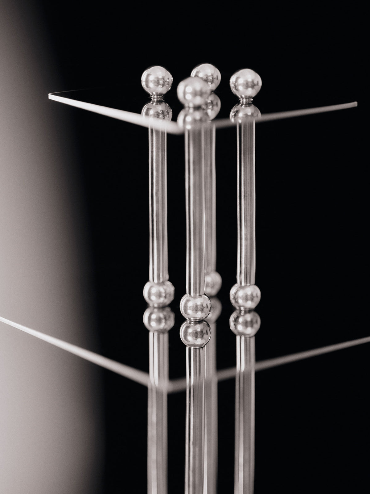 Orbelle Etagere in Mirror Polished präsentiert im Onlineshop von KAQTU Design AG. Servierplatten ist von Ferm Living