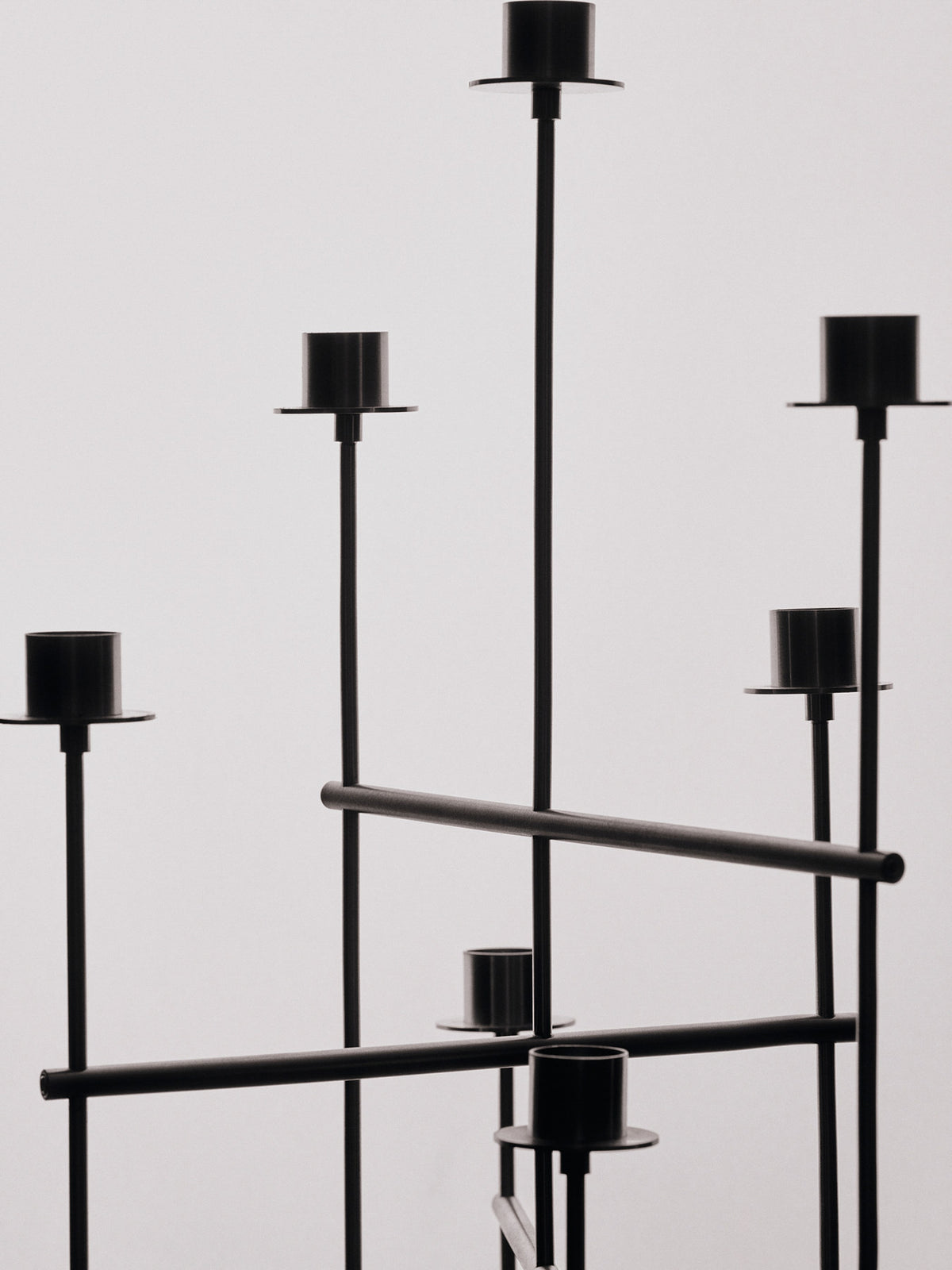 Elysia Candelabra in Brushed Stainless Steel präsentiert im Onlineshop von KAQTU Design AG. Kerzenständer ist von Ferm Living