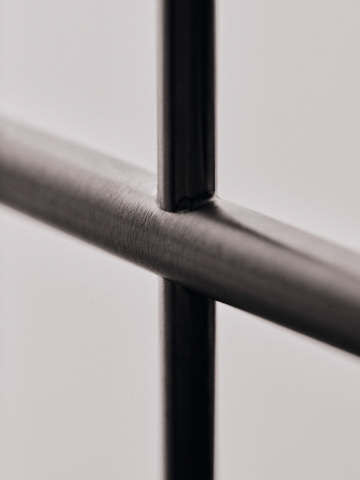 Elysia Candelabra in Brushed Stainless Steel präsentiert im Onlineshop von KAQTU Design AG. Kerzenständer ist von Ferm Living
