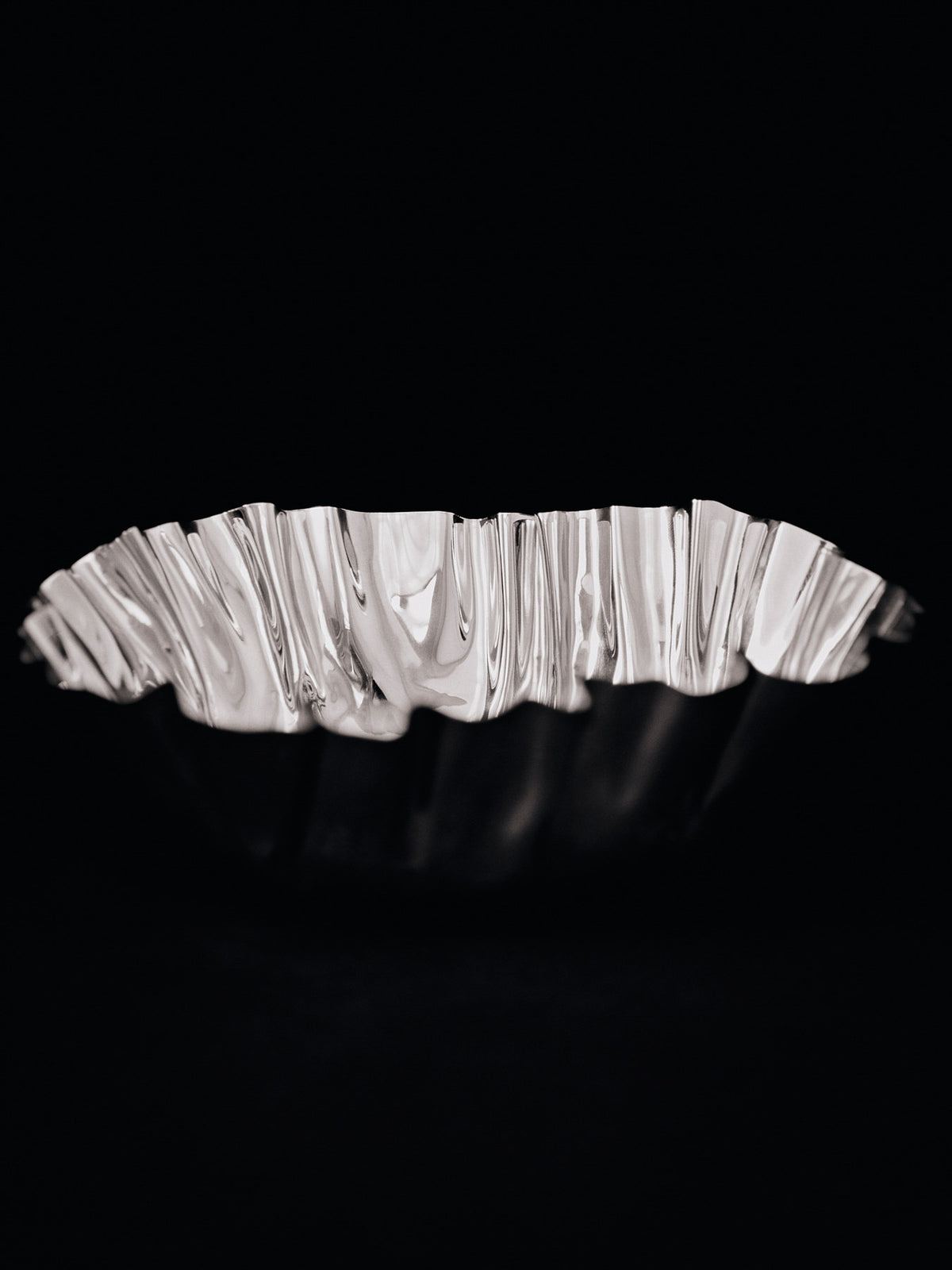 Tydra Bowl H7 in Mirror Polished präsentiert im Onlineshop von KAQTU Design AG. Schale ist von Ferm Living