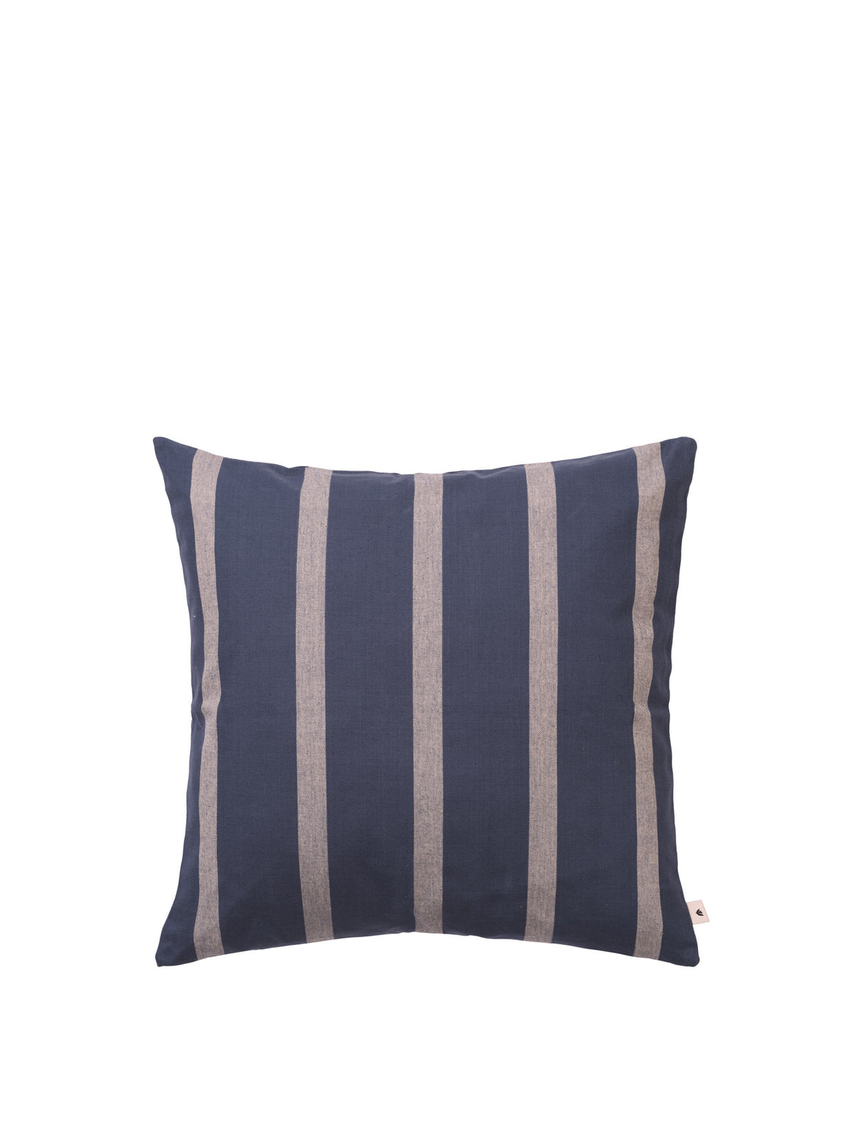 Strand Outdoor Kissen von Ferm Living in Cashmere/Mocha/Indigo Blue, quadratische Form, Bio-Baumwolle mit wasserabweisender Rückseite