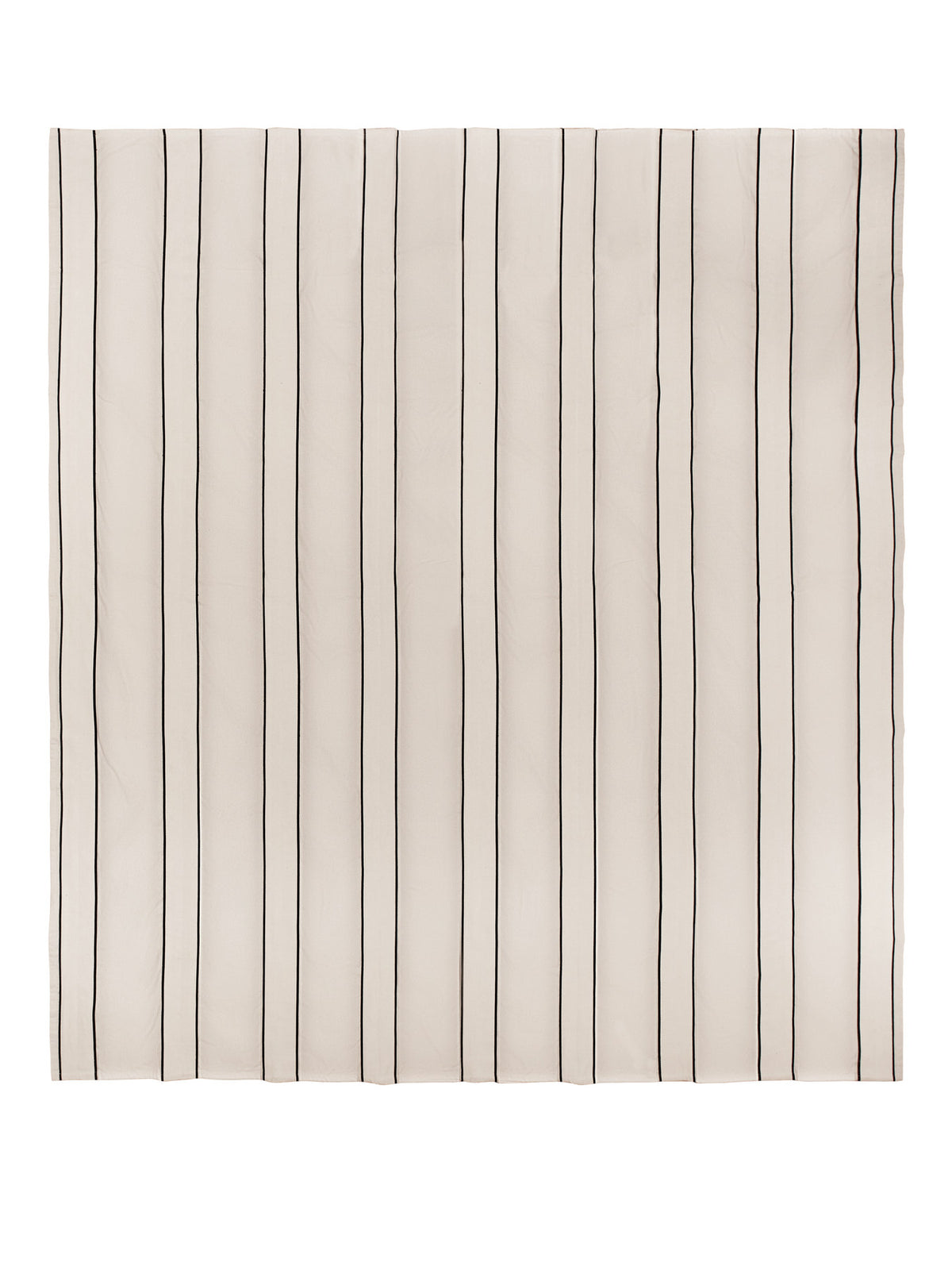 Twill Tagesdecke von Ferm Living in Off-white/Black aus Bio-Baumwolle mit Köperbindung und gewebter Einfassung, grafischer Streifenlook