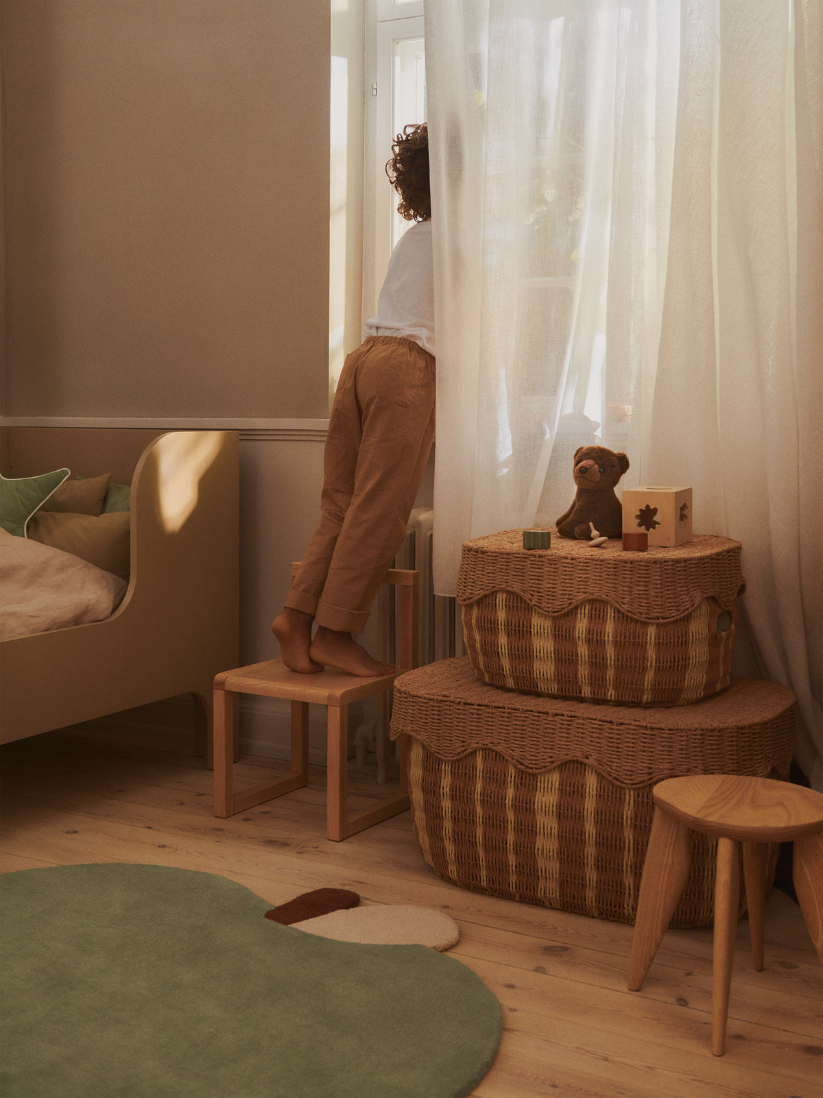 Rivan Storage Baskets Set of 2 in Natural/Off-white präsentiert im Onlineshop von KAQTU Design AG. Aufbewahrungskorb ist von Ferm Living