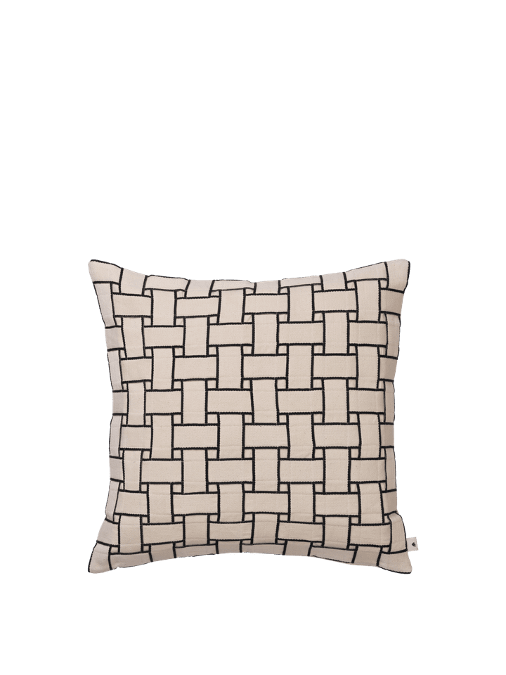 Lattice Kissen in Off-white/Black präsentiert im Onlineshop von KAQTU Design AG. Deko Kissen ist von Ferm Living