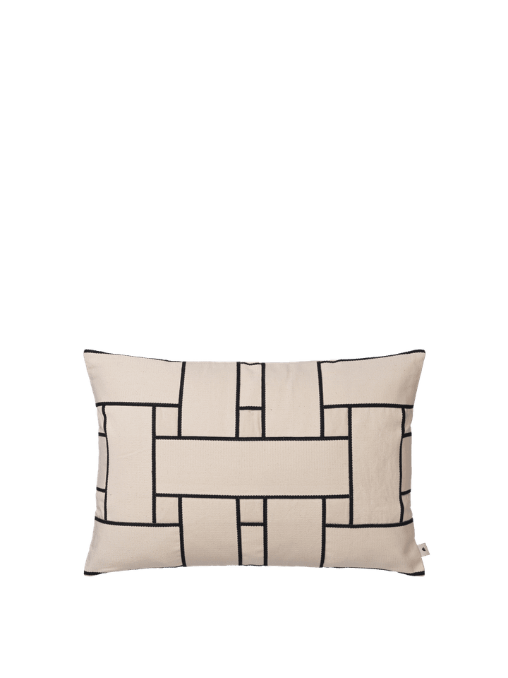 Lattice Offset Kissen Rechteckig in Off-white/Black präsentiert im Onlineshop von KAQTU Design AG. Deko Kissen ist von Ferm Living