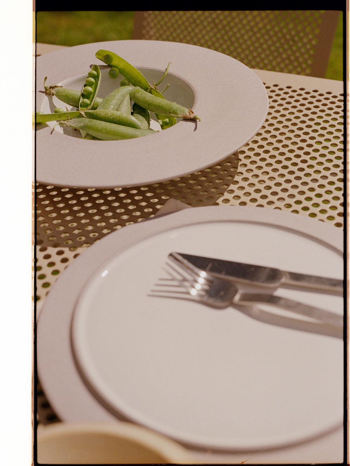 Sonae Dinner Plates 28 Set of 2 in Grey/White präsentiert im Onlineshop von KAQTU Design AG. Teller ist von Ferm Living