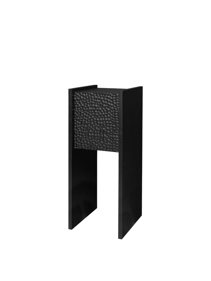 Modernes Scarni Podest Cabinet von Ferm Living, perfekt für kreative Raumgestaltung und funktionale Aufbewahrungslösungen.