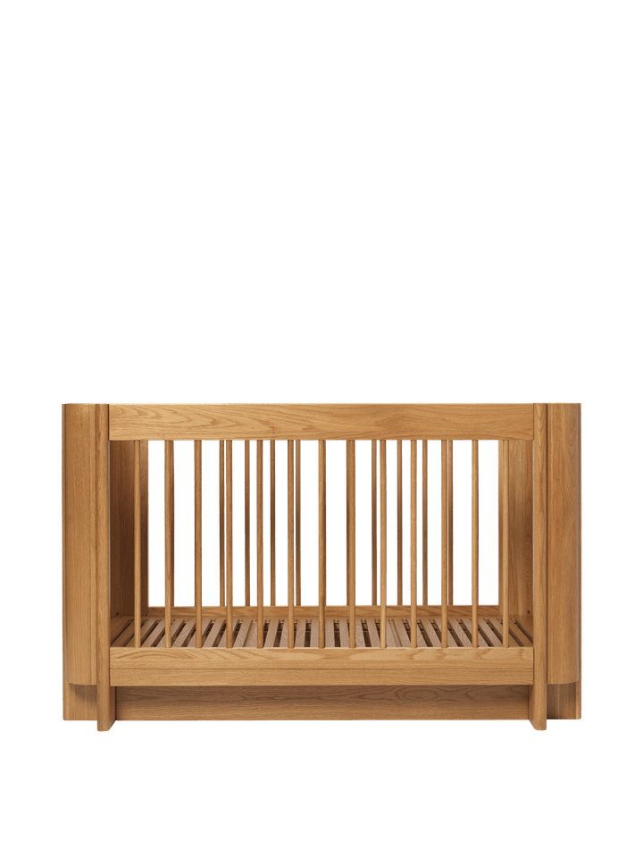 Tilu Babybett in präsentiert im Onlineshop von KAQTU Design AG. Bett ist von Ferm Living