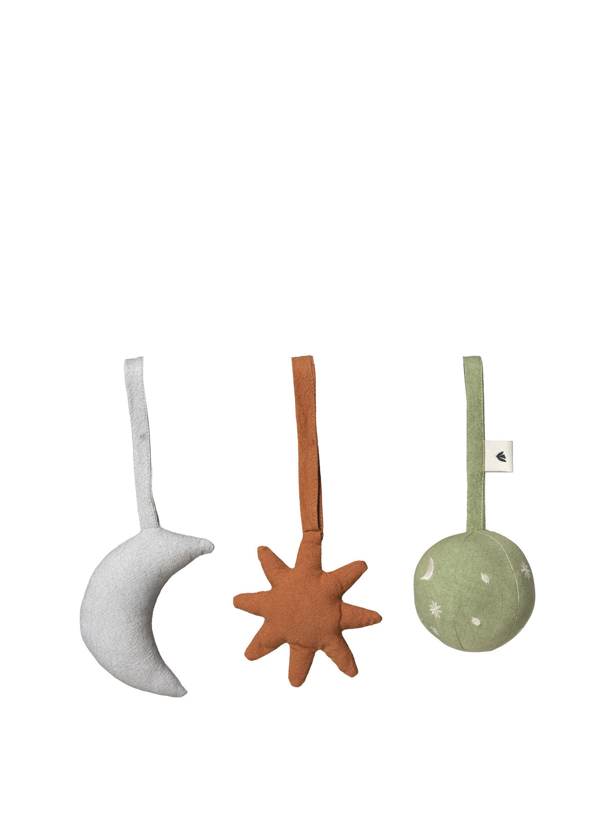 Skye Baby Toys Set of 3 in Tea Green präsentiert im Onlineshop von KAQTU Design AG. Spielzeug ist von Ferm Living