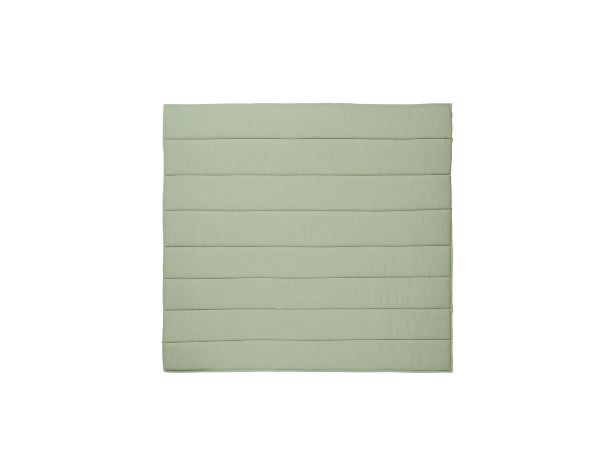 Dapple Kissen 2 Sitzer in Tea Green präsentiert im Onlineshop von KAQTU Design AG. Gartenkissen ist von Ferm Living
