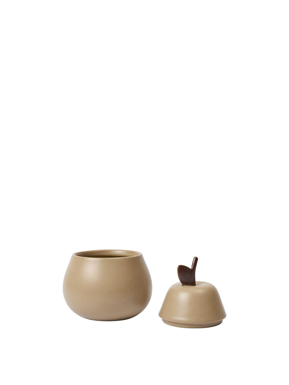 Birnenförmiger Keramikbehälter von Ferm Living aus glasiertem Steinzeug in der Farbe Cashmere, Durchmesser 9.5 cm, Höhe 13 cm.