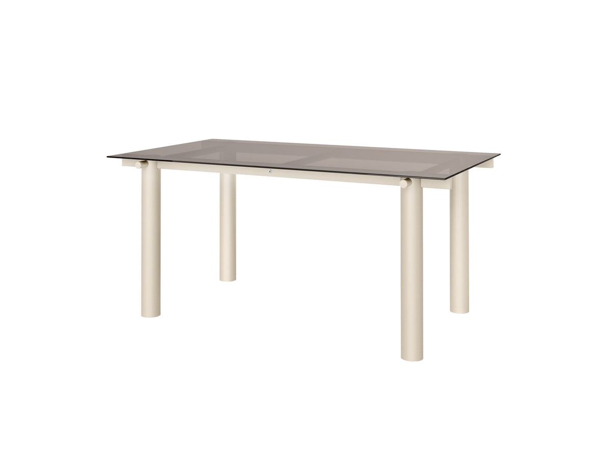 Ferm Living Atura Esstisch 160 x 90 mit Gestell aus pulverbeschichtetem Stahl und Tischplatte aus getöntem Glas, Farbe Hellkaschmir.