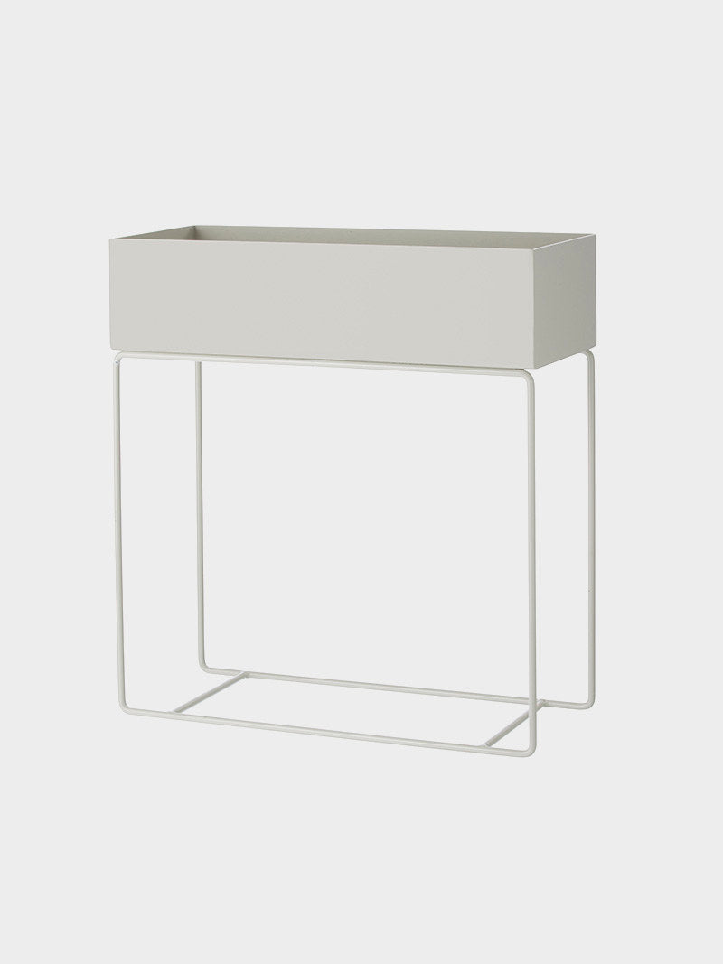 Plant Box in Hellgrau präsentiert im Onlineshop von KAQTU Design AG. Pflanzentopf Outdoor ist von Ferm Living